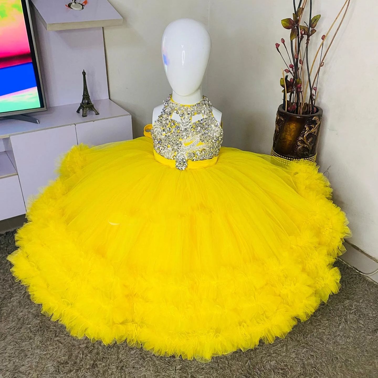 Gorgeous Yellow Flower Girl Dr - огляд і ціна Baby Clothing Embroidery